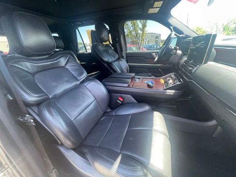 Used 2023 Lincoln Navigator Reserve RWD image 27