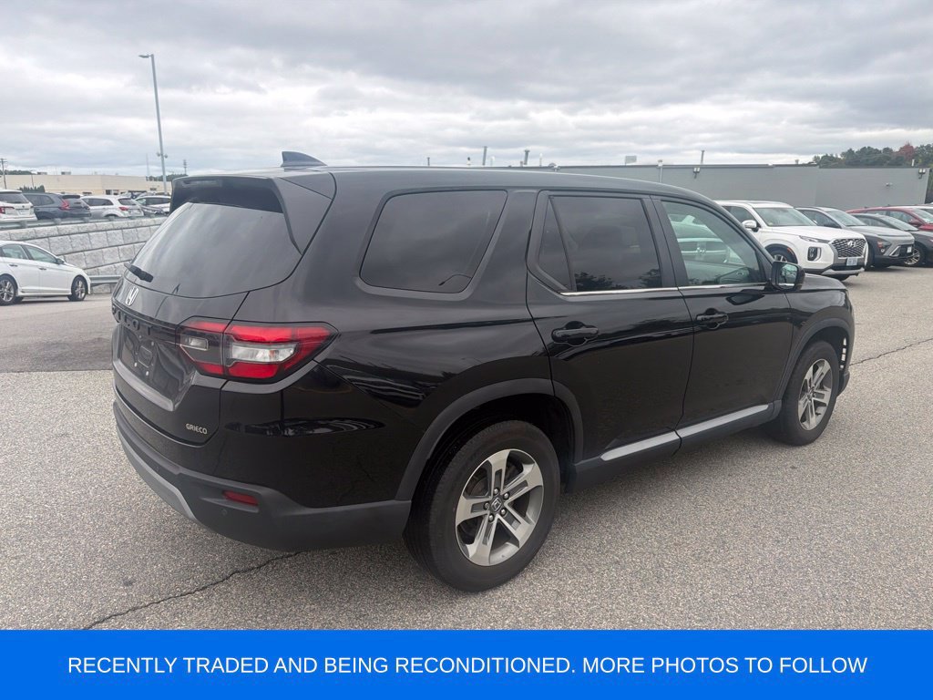 Used 2024 Honda Pilot EX-L image 2