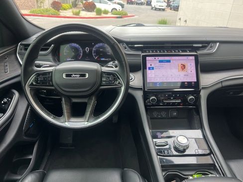 Certified 2021 Jeep Grand Cherokee L Overland w/ Luxury Tech Group IV AWD/4WD image 22
