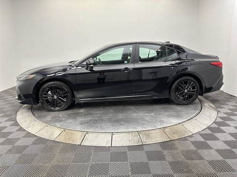 Used 2025 Toyota Camry SE w/ Multimedia Upgrade Package AWD/4WD image 16