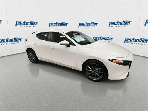Used 2020 MAZDA MAZDA3 Base image 13