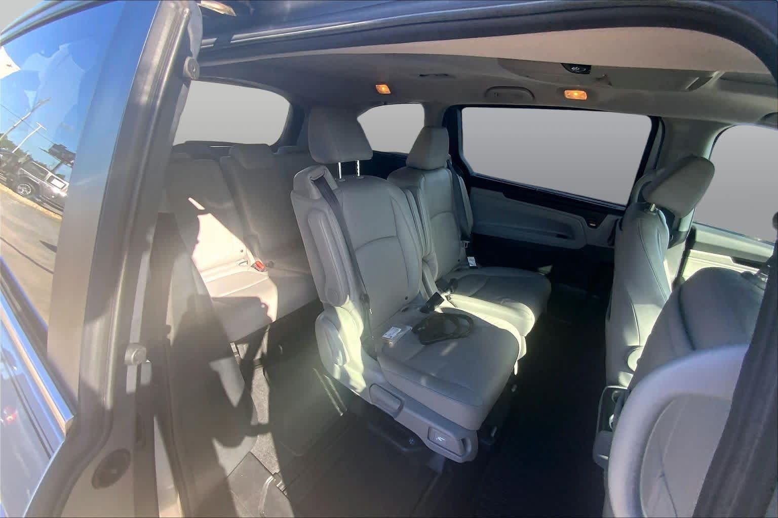 Used 2023 Honda Odyssey Touring image 20