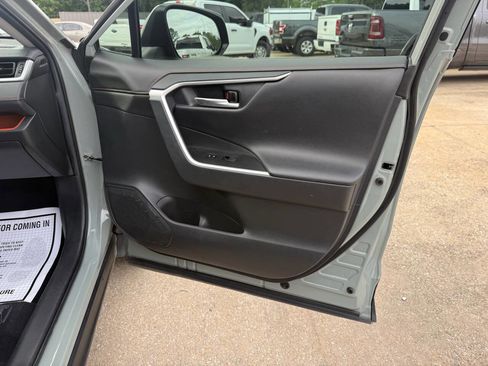 Used 2019 Toyota RAV4 Adventure AWD/4WD image 11