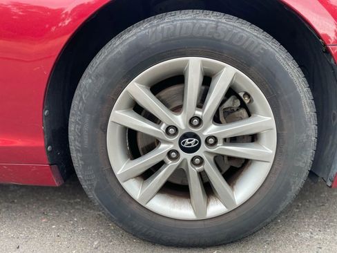 Used 2015 Hyundai Sonata SE image 25