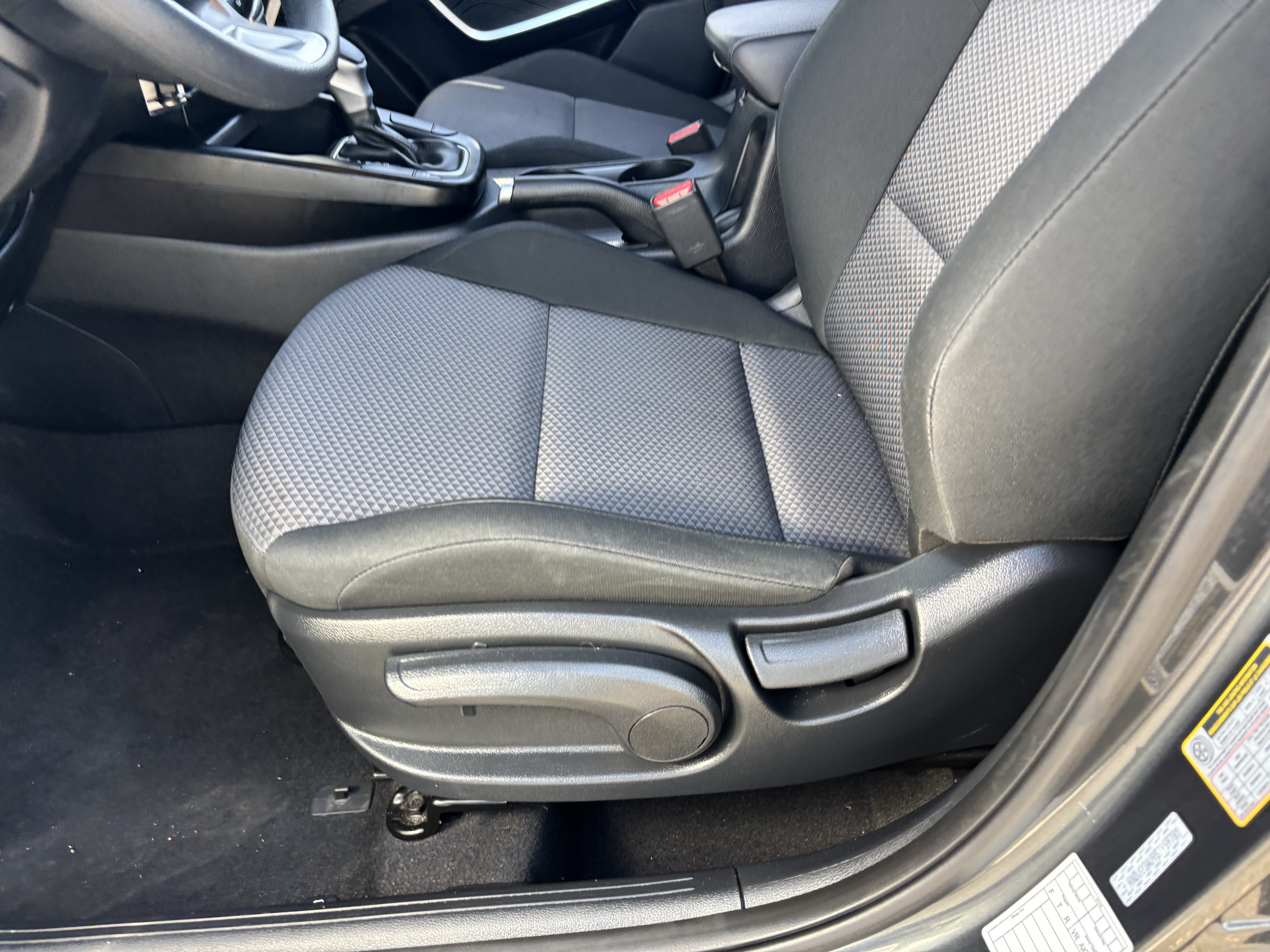 Certified 2025 Kia Soul LX w/ LX Technology Package FWD image 18