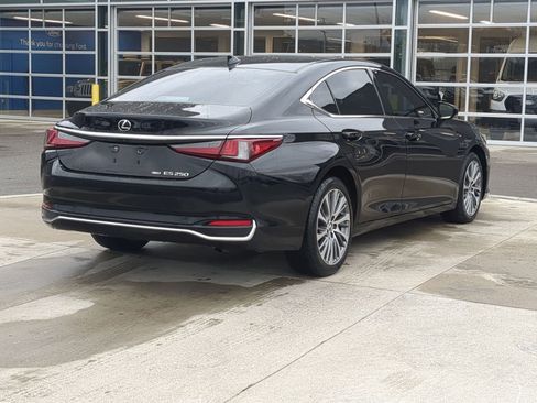 Used 2021 Lexus ES 250 w/ Premium Package image 8