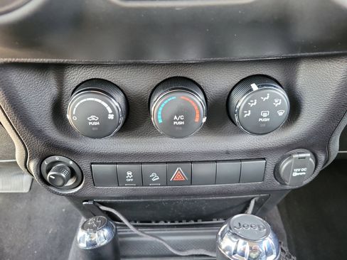 Used 2015 Jeep Wrangler Unlimited Sport w/ Quick Order Package 24S image 13