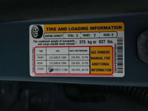 Certified 2025 Ford Escape ST-Line Select AWD/4WD image 22