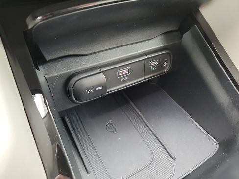 Certified 2025 Kia Telluride S image 37