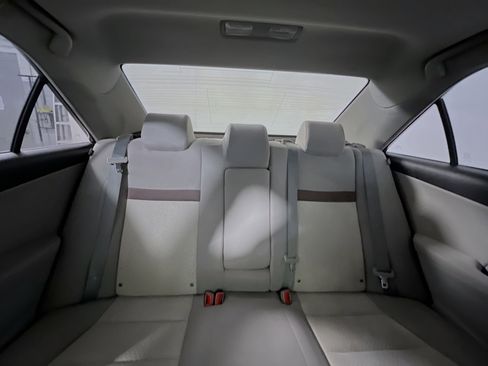 Used 2012 Toyota Camry XLE image 31