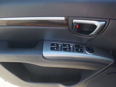 Used 2011 Hyundai Santa Fe Limited AWD/4WD image 19