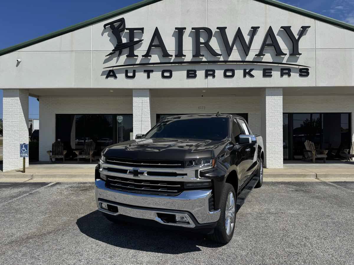 Used 2021 Chevrolet Silverado 1500 LTZ w/ LTZ Convenience Package II AWD/4WD image 36
