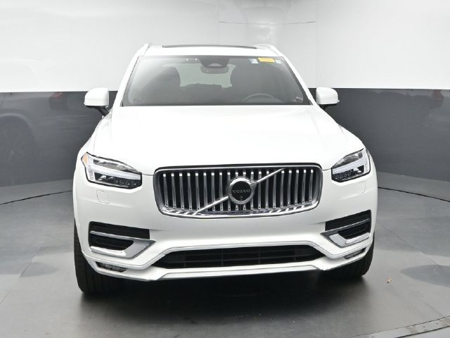 Used 2024 Volvo XC90 B6 Plus w/ Protection Package AWD/4WD image 2