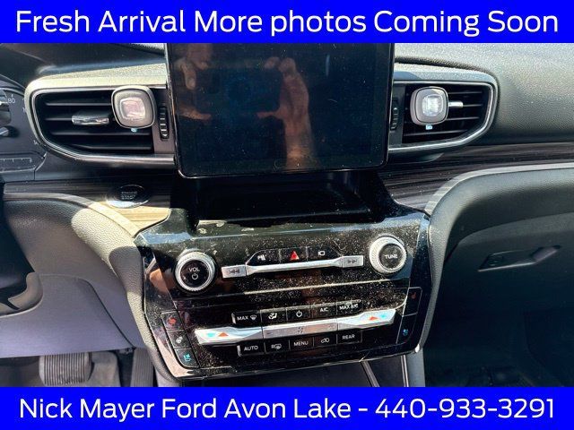Used 2021 Ford Explorer Limited w/ Equipment Group 301A AWD/4WD image 19
