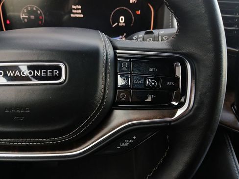 Used 2023 Jeep Grand Wagoneer L Series II AWD/4WD image 23