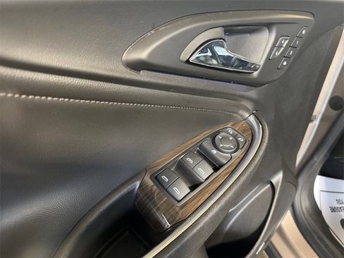 Used 2024 Chevrolet Malibu LT image 14