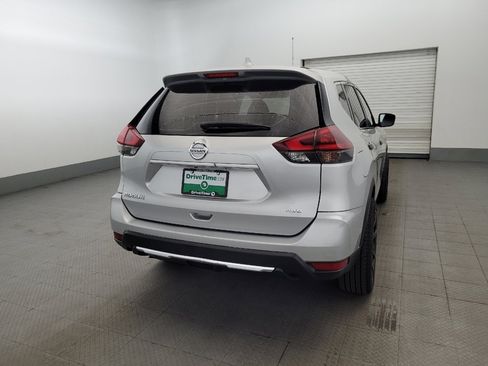 Used 2019 Nissan Rogue S AWD/4WD image 7