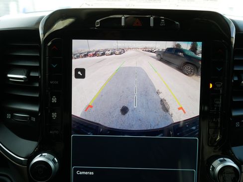 Used 2024 RAM 2500 Laramie image 27