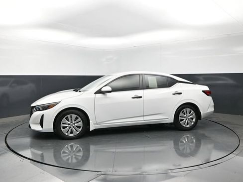 Used 2025 Nissan Sentra S FWD image 3