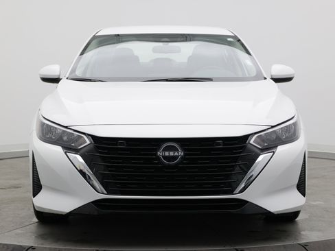 Used 2024 Nissan Sentra S FWD image 2