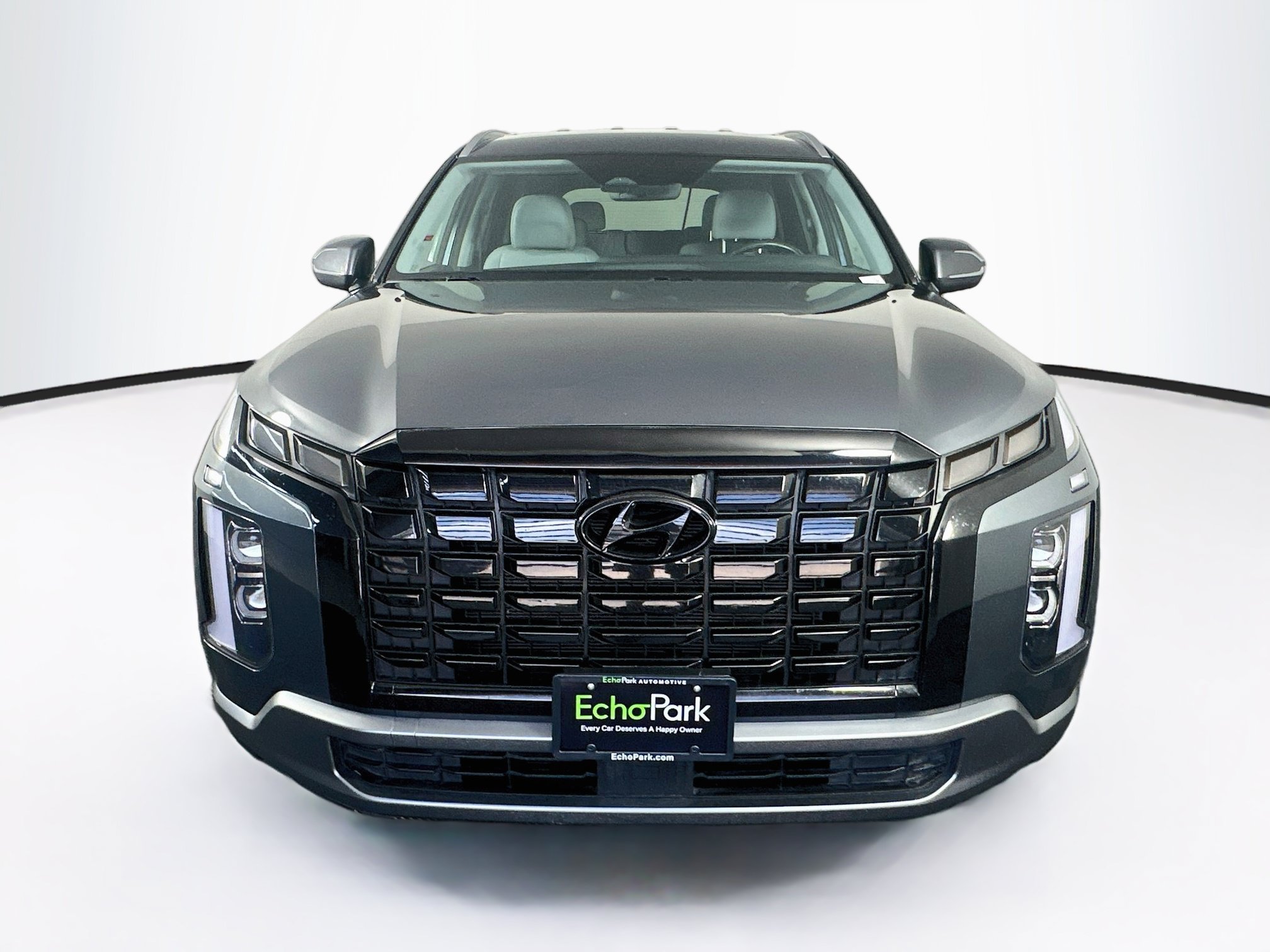 Used 2025 Hyundai Palisade SEL FWD image 2