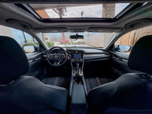 Used 2017 Honda Civic EX-T image 2