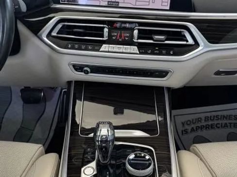 Used 2021 BMW X7 xDrive40i w/ M Sport Package AWD/4WD image 30