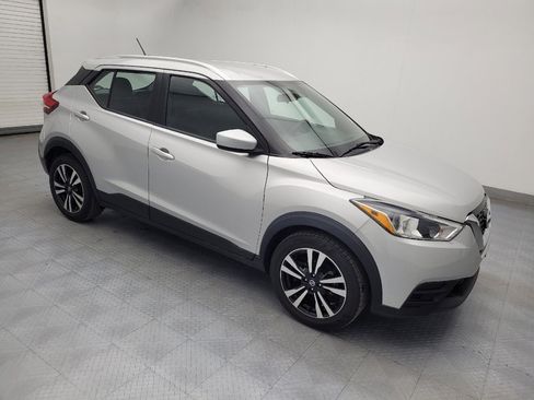 Used 2019 Nissan Kicks SV image 11