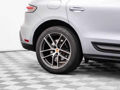Certified 2025 Porsche Macan image 29