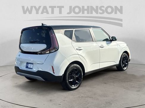 Used 2025 Kia Soul S FWD image 5