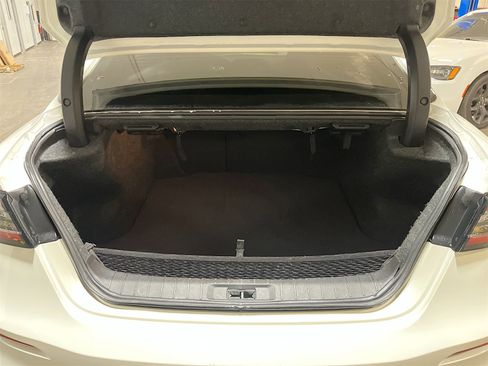 Used 2023 Nissan Maxima SR w/ Sport Mat Group image 28