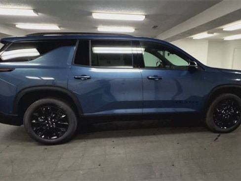 New 2025 Chevrolet Traverse LT w/ Enhanced Driving Package image 9