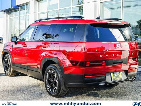 Used 2025 Hyundai Santa Fe SEL FWD image 2