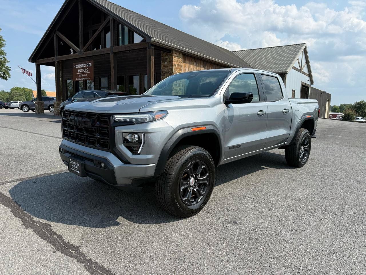 Used 2023 GMC Canyon Elevation w/ Elevation Premium Package RWD image 2