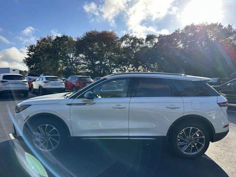 New 2026 Lincoln Corsair Premiere image 5