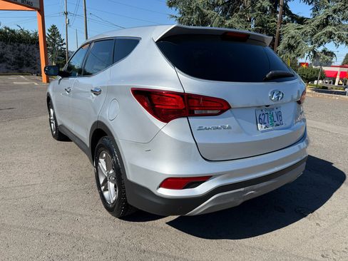 Used 2018 Hyundai Santa Fe Sport image 3