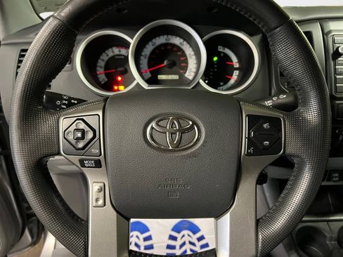 Used 2014 Toyota Tacoma PreRunner image 12