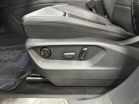 Used 2023 Volkswagen Atlas Cross Sport SE w/ Panoramic Sunroof Package AWD/4WD image 11