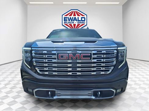 Certified 2024 GMC Sierra 1500 Denali AWD/4WD image 5