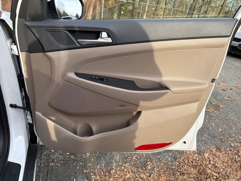 Used 2019 Hyundai Tucson Sport image 10