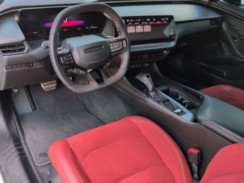 Used 2024 Dodge Charger Daytona Scat Pack w/ Plus Group image 9