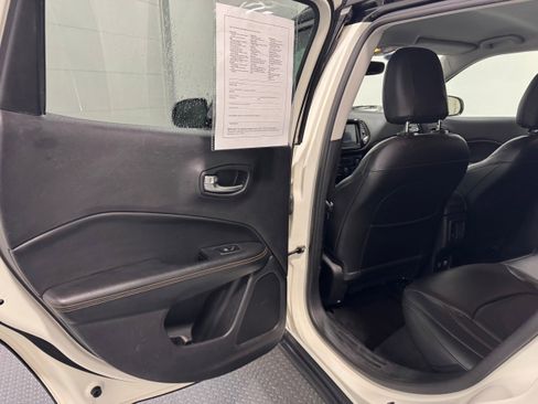 Used 2018 Jeep Compass Limited w/ Navigation Group image 28