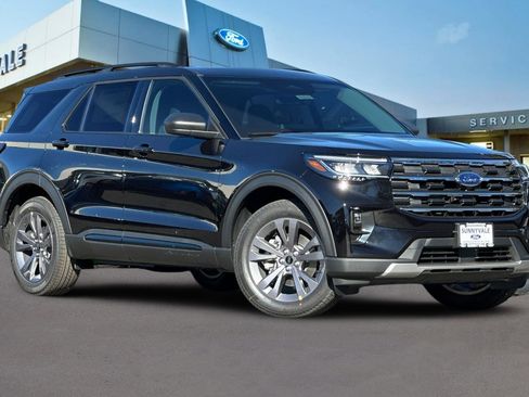 New 2026 Ford Explorer Active w/ Active Comfort Package image 2