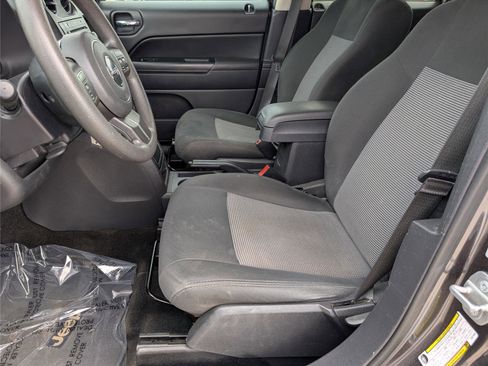 Used 2016 Jeep Patriot Sport w/ Power Value Group image 12