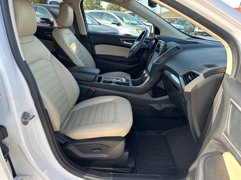 Used 2024 Ford Edge SEL w/ Class II Trailer Tow Package image 12