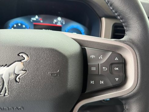 New 2025 Ford Bronco Outer Banks w/ Sasquatch Package AWD/4WD image 24