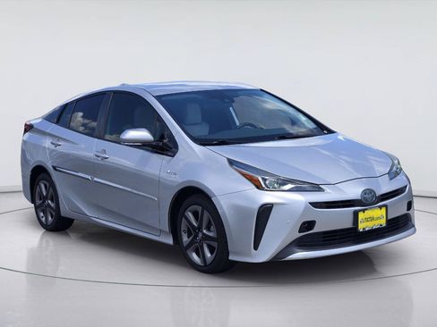 Used 2019 Toyota Prius Limited FWD image 3