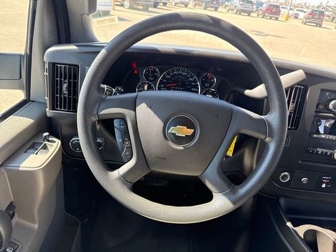 Used 2020 Chevrolet Express 3500 LT w/ LT Preferred Equipment Group image 18