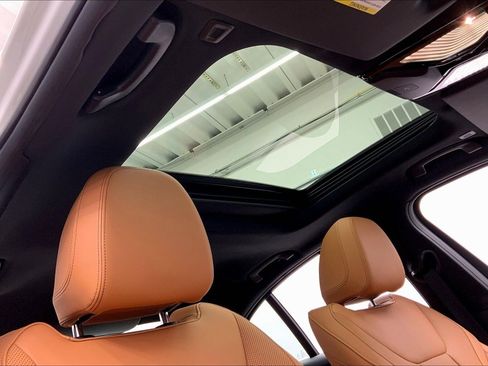 Certified 2023 BMW 330i xDrive Sedan w/ Driving Assistance Package image 28