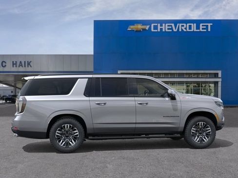 New 2026 Chevrolet Suburban Z71 w/ Comfort Package AWD/4WD image 5
